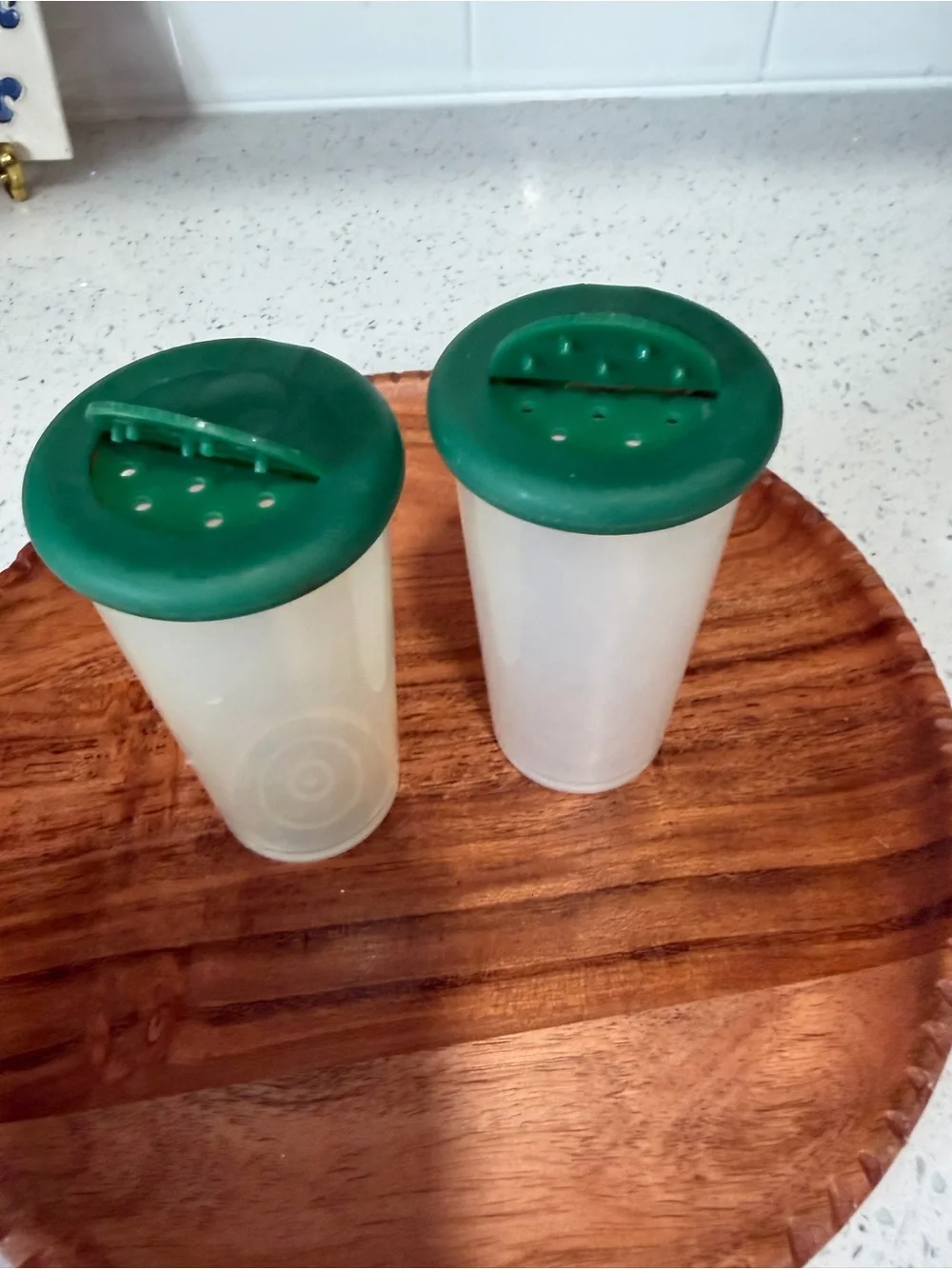 Set of 2 Vintage Tupperware Salt & Pepper Shakers Green Pop Up Tops